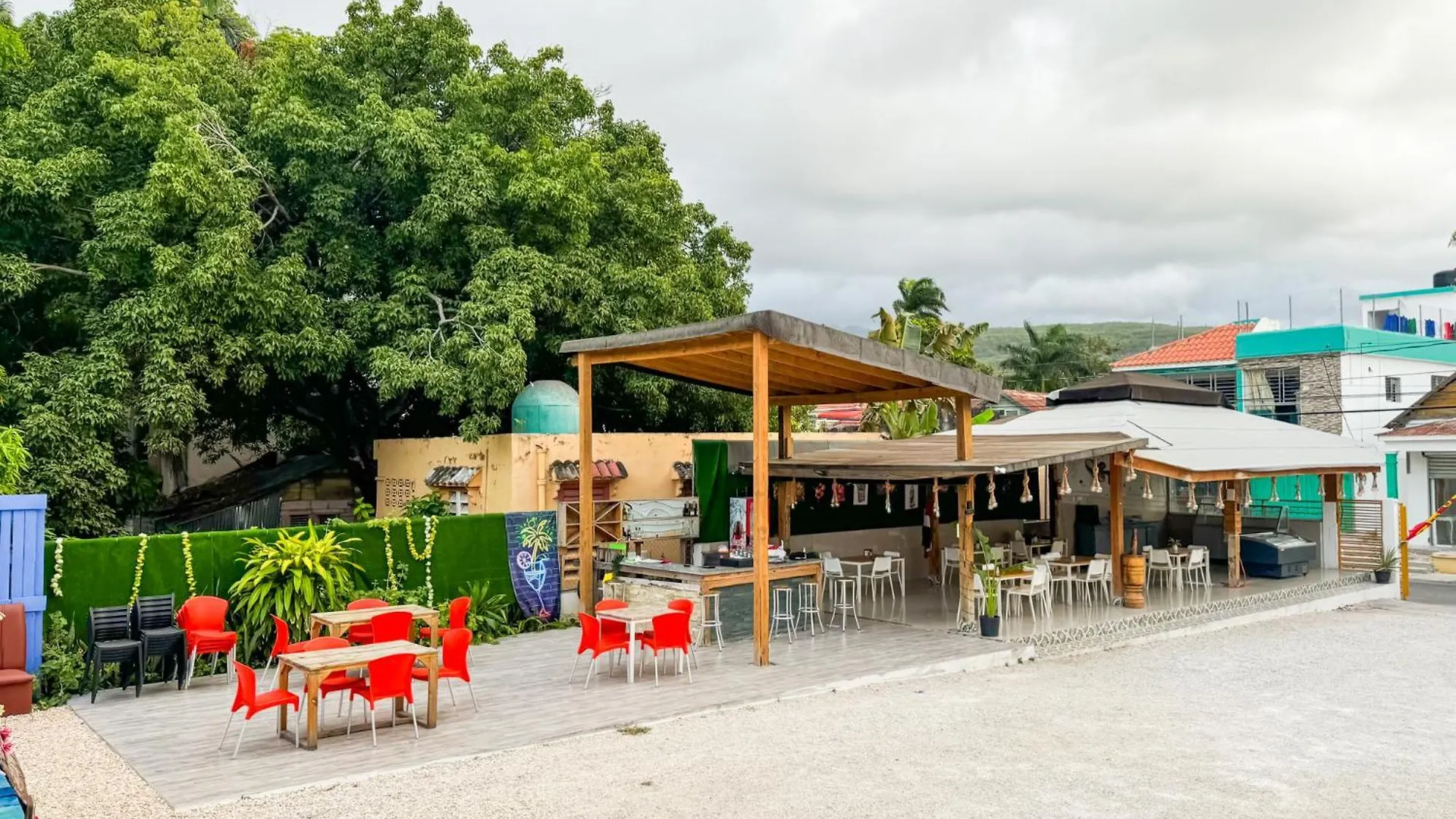 Danshari Habitacion Proximo Al Malecon-Desayuno-Parqueo Y 10 Minutos De Playas Y Rios Barahona
