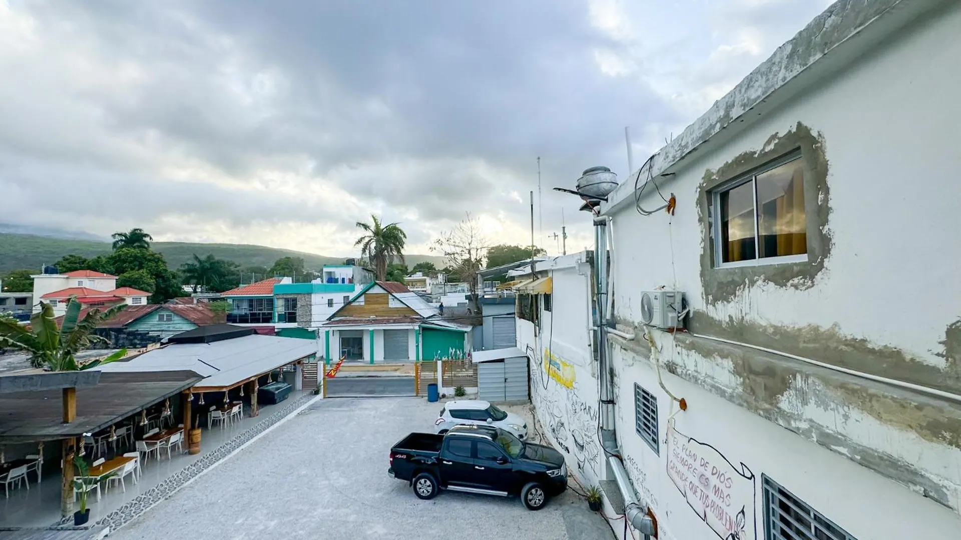 Danshari Habitacion Proximo Al Malecon-Desayuno-Parqueo Y 10 Minutos De Playas Y Rios Barahona Apartment