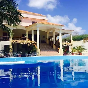 La Saladilla Beach Club Hotel